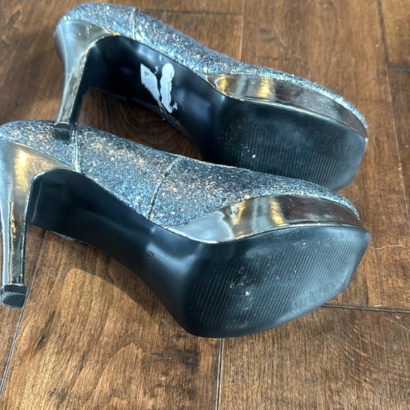Guess silver sparkle stiletto round toe platform size 7.5 dressy shoes - Picture 6 of 6